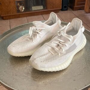 Yzy 350 v2 5.5 men’s 6 women’s